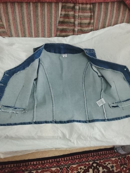 Urgent vand vesta de blugi