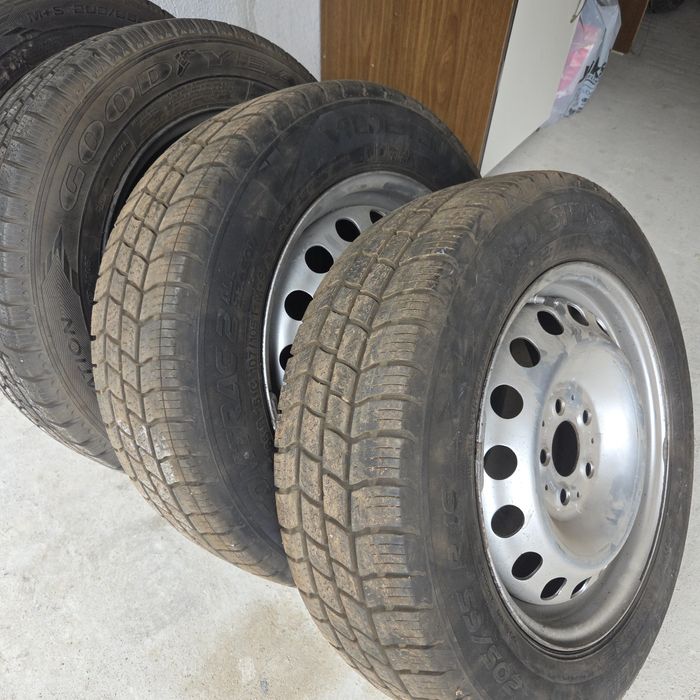 Зимни гуми 4 бр. за бус  с джанти