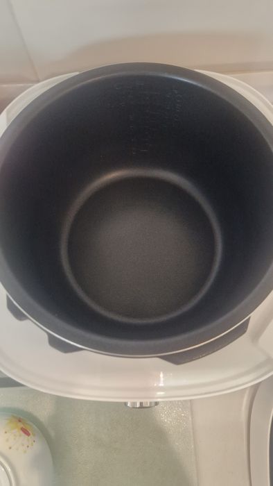 Скороварка/мультиварка REDMOND RMC-P350