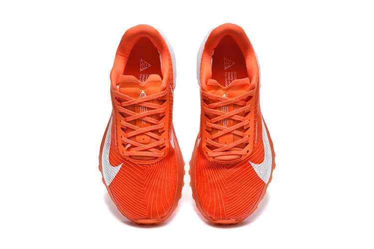 Продавам нови мъжки маратонки Nike Zoom ACG Ultrafly Hyper Crimson orange