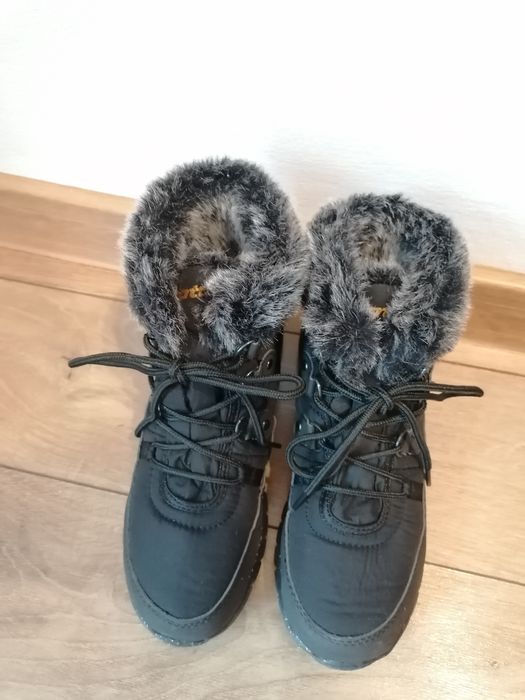 Ghete impermeabile pentru femei