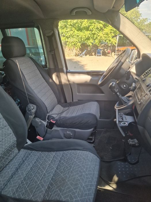 Vând Volkswagen Transporter T5 2500
