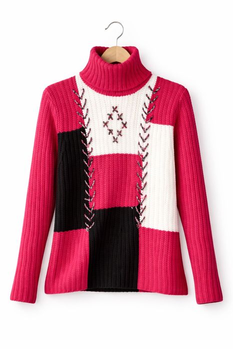 Цветен, зимен пуловер
