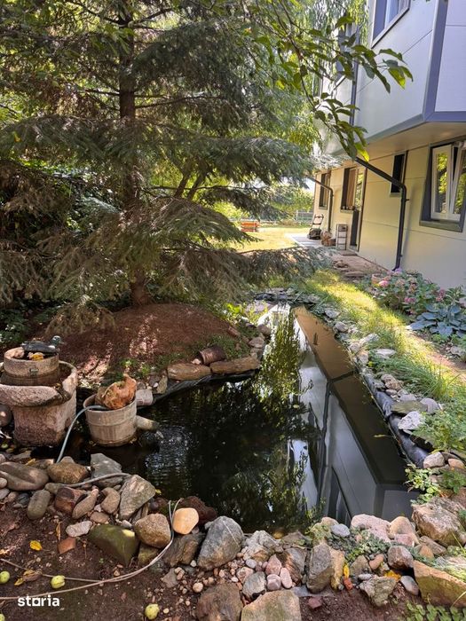 Proprietar vând apartament 2 camere cu curte proprie 113 mp