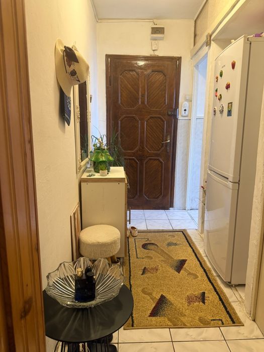 Vanzare apartament 2 camere,semidecomandat,zona linistita si centrala,Caransebeș