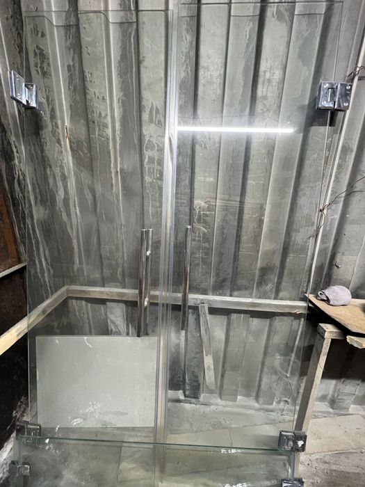 дверь стеклянная