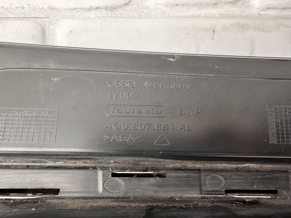 Лява решетка AUDI A6 C7 ALLROAD Фейслифт 4G0807647M 4G0807681AL