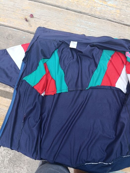 Adidas одежда старый ветровка. Adidas vitrovka kiyimi