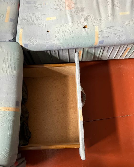 Продам диван с креслом