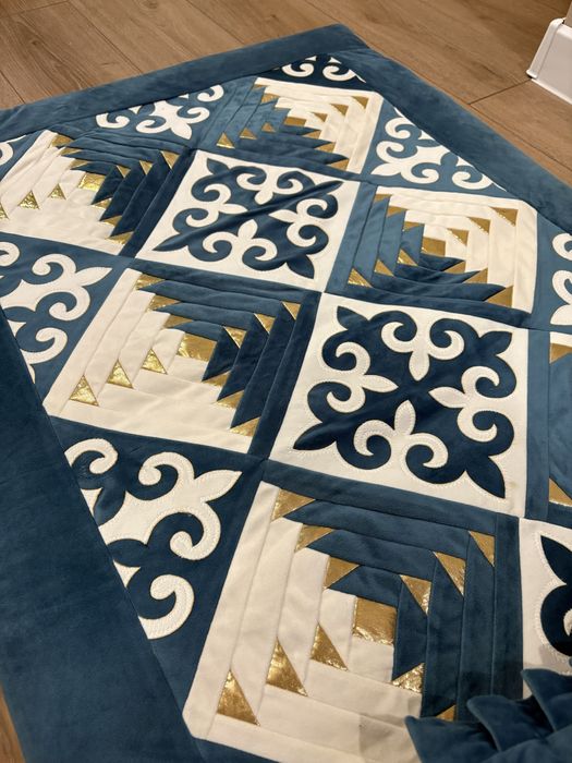 Продам набор корпешек и подушки