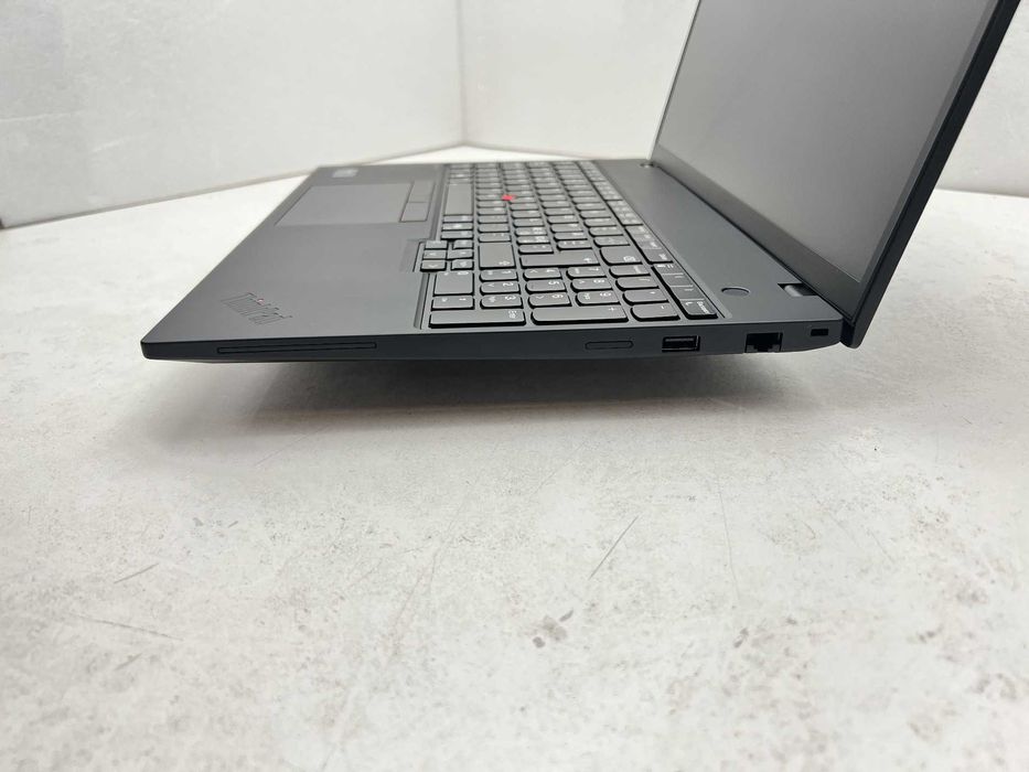Реновиран лаптоп Lenovo ThinkPad T16 G3 16" FHD+ Ultra 5 135U 32GB 510GB / клас А