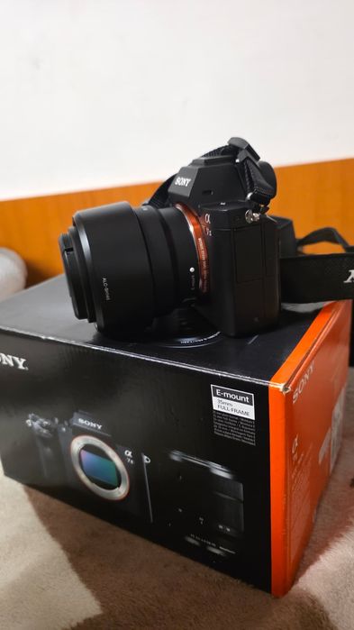 Aparat foto Sony A7 MK 2 si lentila sony F1.8/50