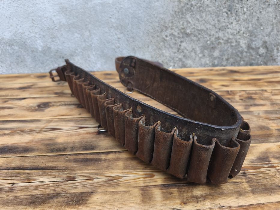 Стар кожен патрондаж