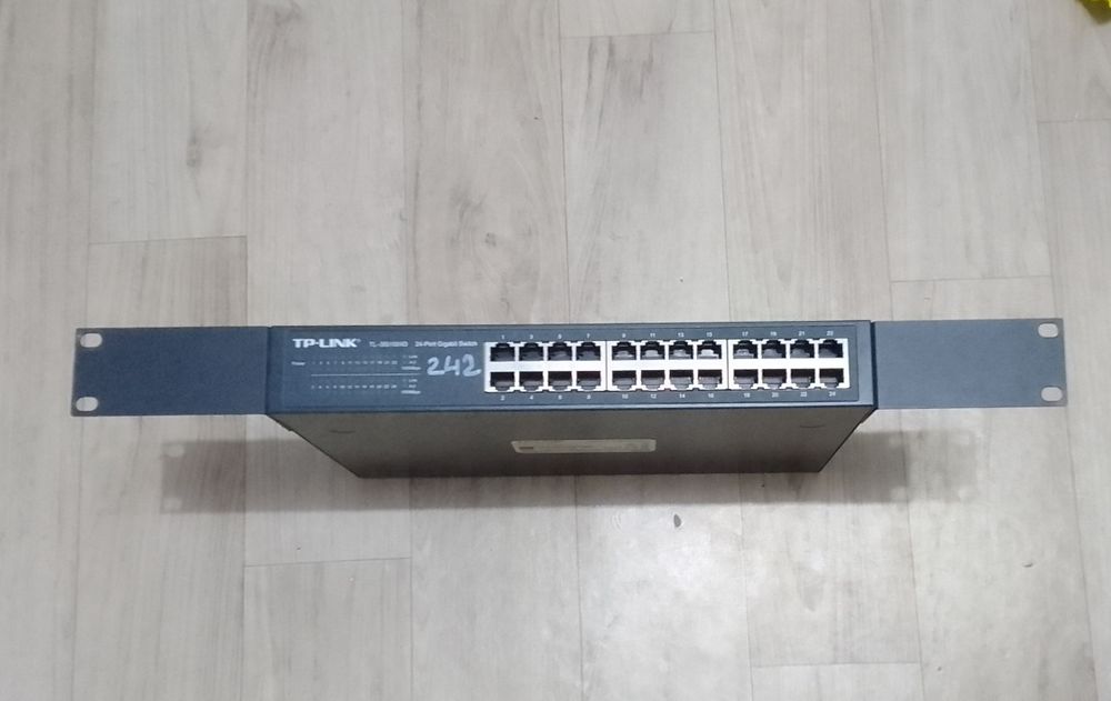 Сетевой комутатор (Switch) TP-Link TL-SG1024D