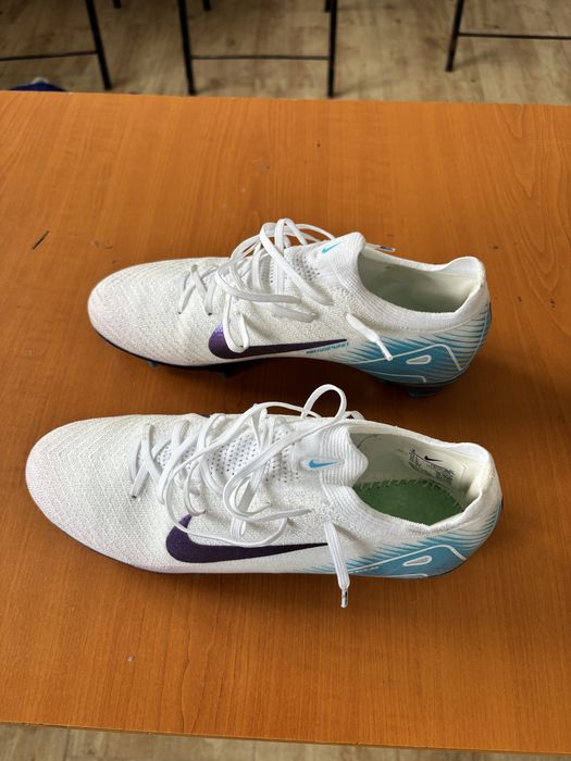 Ghete de fotbal nike Mercurial