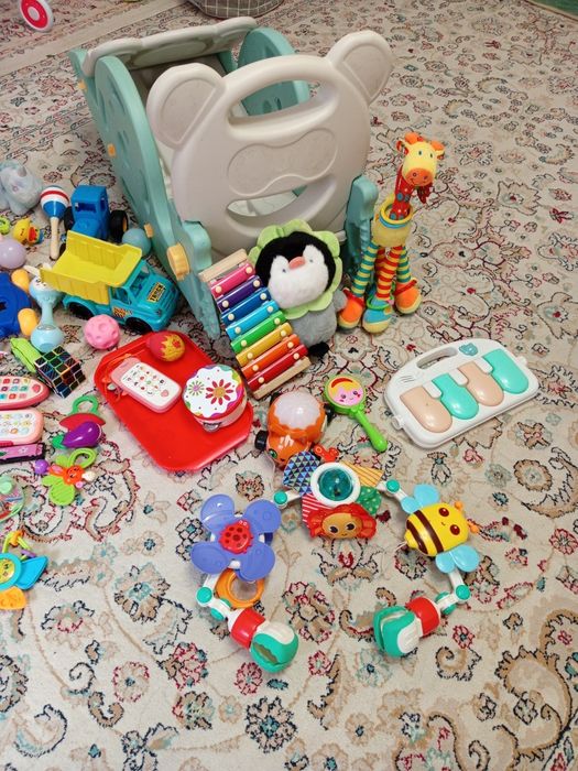 Продам детские игрушки