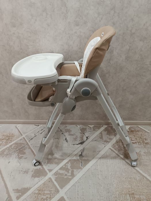 Детский столик для кормления