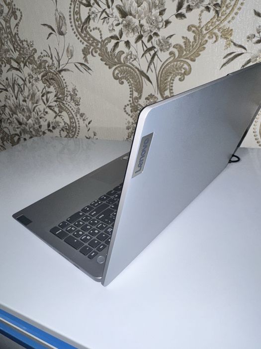 Lenovo IdeaPad 1 15ALC7