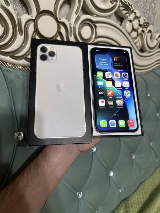 Продам телефон Айфон 11 Pro Max 256