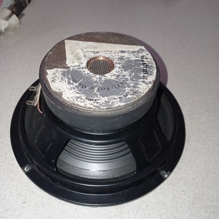 Бас каса и Тонколони за усиловател