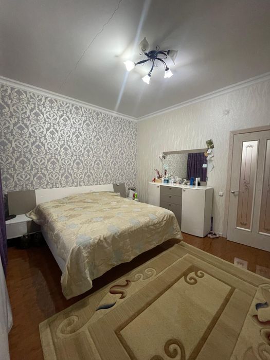 Продам спальный гарнитур