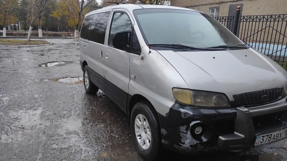 Продам машину хендай старекс