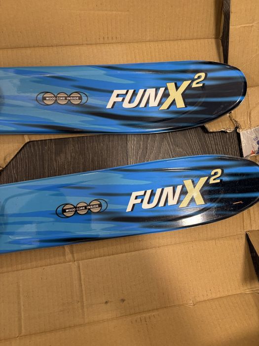 Schiuri scurte / Snowblade 99 cm NOI în cutie – legături reglabile