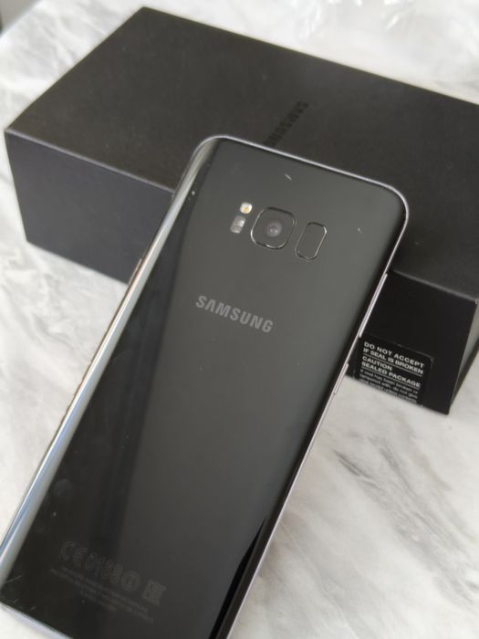 Samsung s8+ в хорошем состоянии