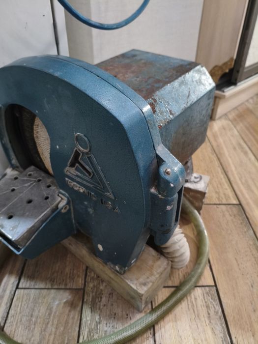 Триммер и пароструй