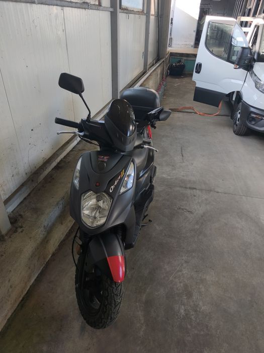 Vând scuter fara permis(delimitat)