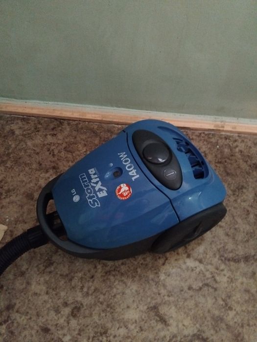 Пылесос LG 1400w б.у. в рабочем состоянии