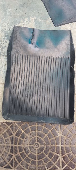 коврики в салон резиновые