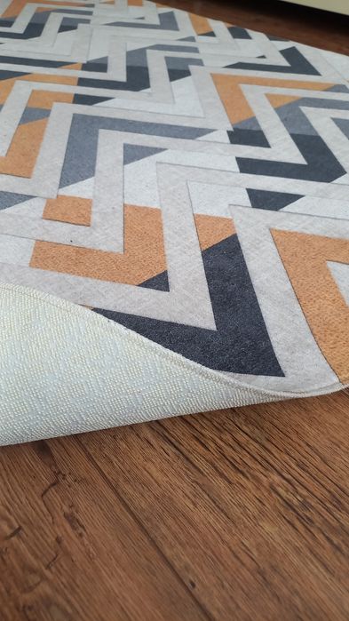 Covor antiderapant 130x180 modern -Tg Mures