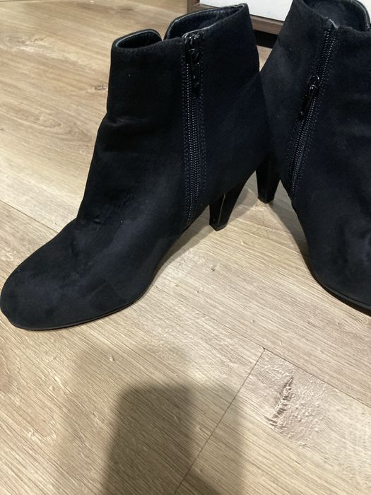 Дамски елегантни боти номер 37 велир