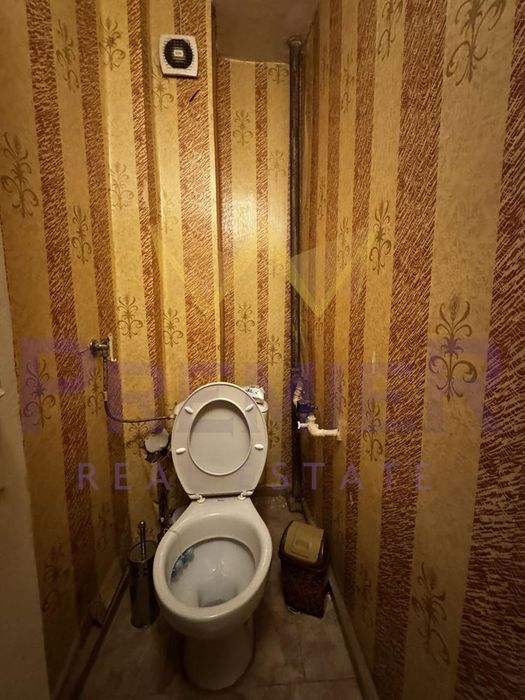 Отлично обзаведен ДВУСТАЕН апартамент - ЦЕНТЪР