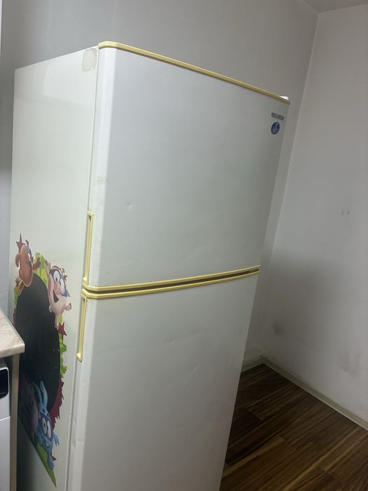 Холодильник Samsung
