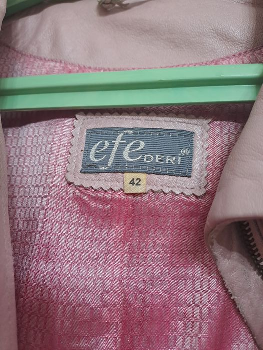 Плащ кожаный нежно розового цвета