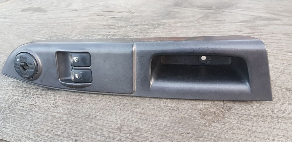 Maner Usa Stanga Sofer Interior Hyundai Getz 93570-1C210