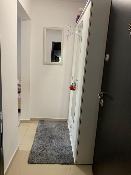 Închiriez garsoniera sector 4