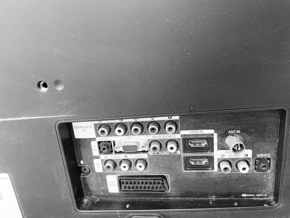 Телевизор Samsung (HD,SRS).