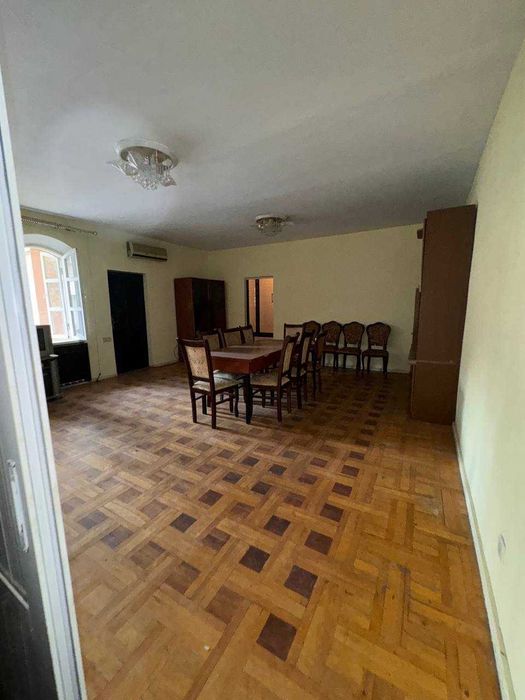 Аренда дома под хостел-гостиницу махалла Конституция 7 соток 15 комнат