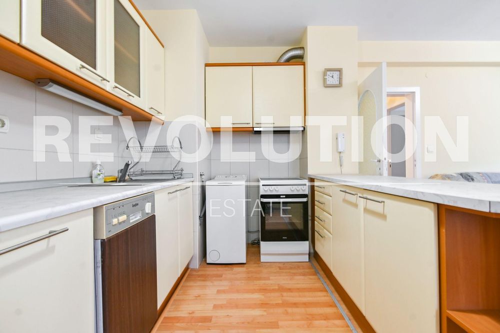 Двустаен апартамент в центъра на София.