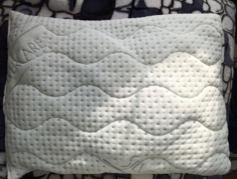 Кошара с люлеещ механизъм и матрак