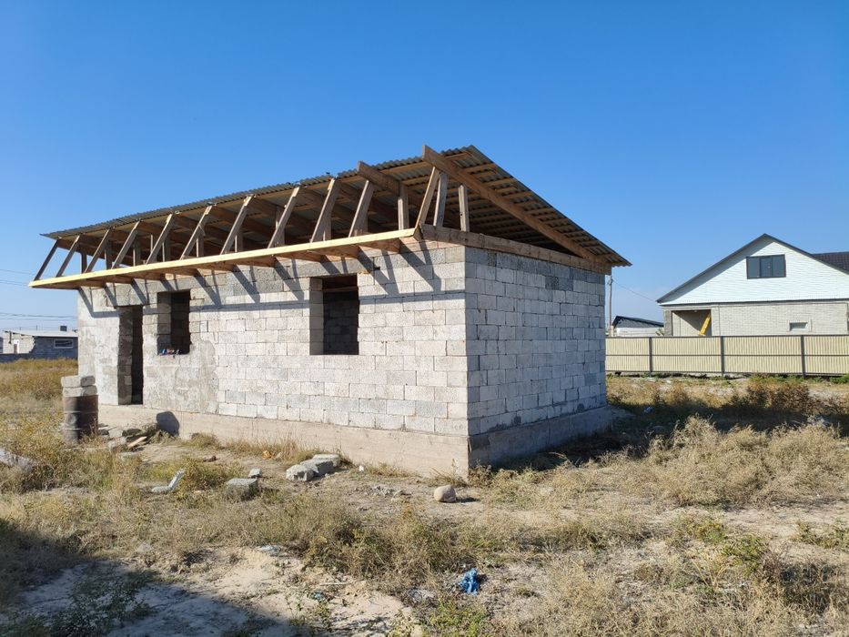 Продам недостроенную времянку размер 10x4