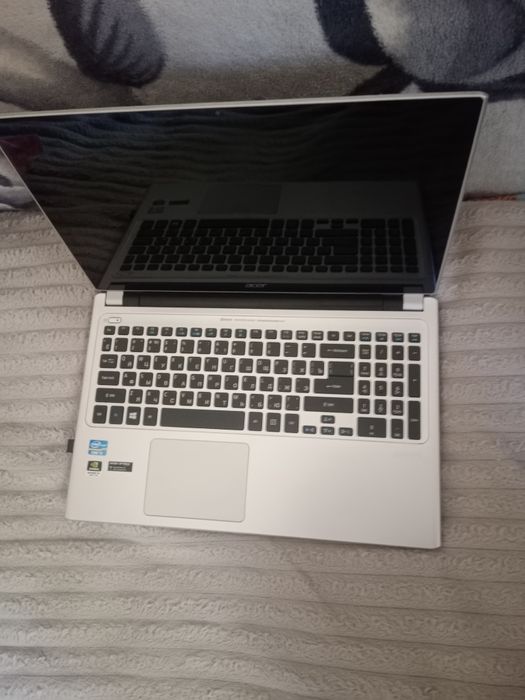 Ноутбук ACER Aspire v5