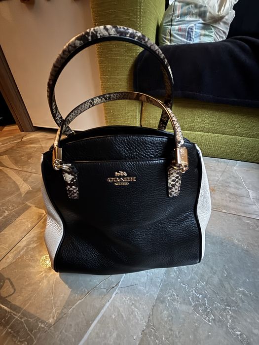 Granta deodebita COACH originala piele naturala .