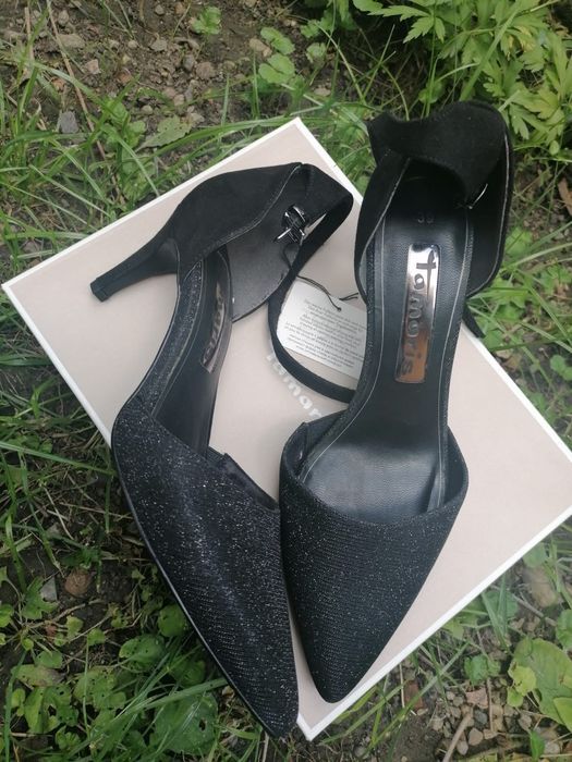 Pantofi cu toc nr 39, Tamaris, nou