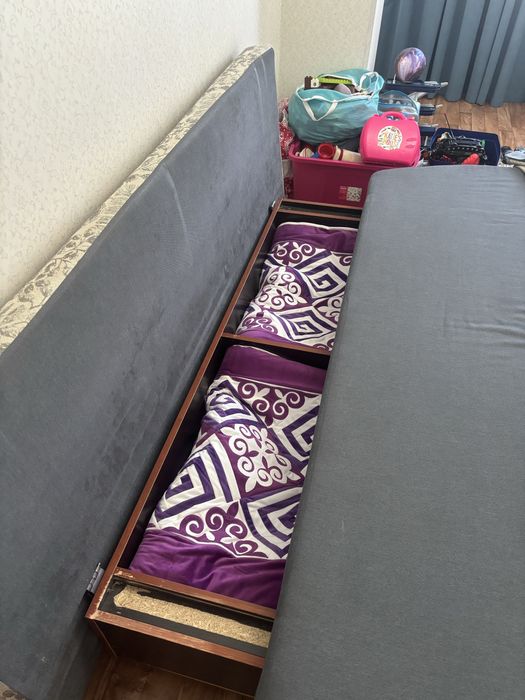 Диван производства Zeta