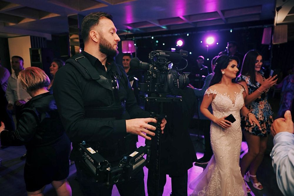 2 x Canon C200 + obiective + steadycam + accesorii, pachet pro complet