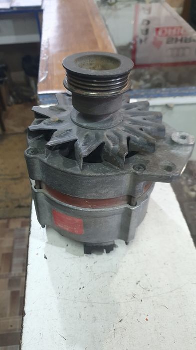 Продам генератор 90а